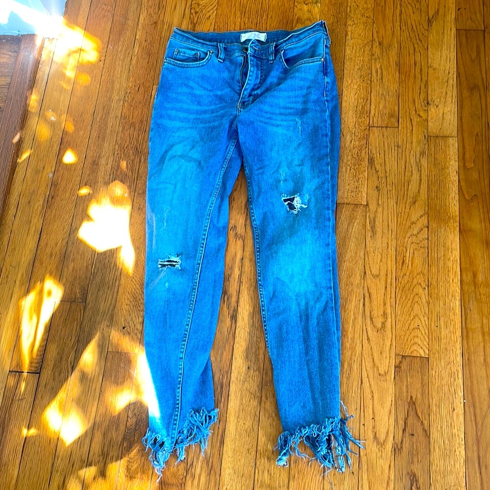 Free people size 28 blue jeans